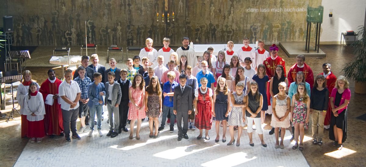 Gruppenbild der Neugefirmten (Peter Haimer)